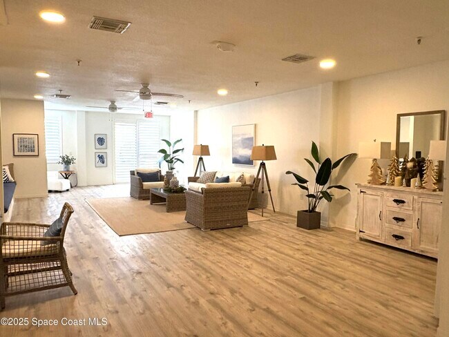 Building Photo - 333 N Atlantic Ave