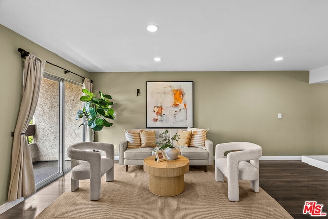 Building Photo - 2700 Cahuenga Blvd