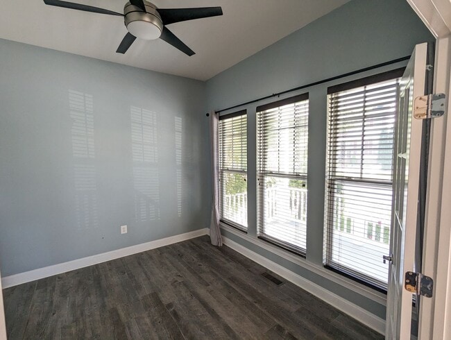 Building Photo - Impeccably maintained SFH in Clarksburg re...