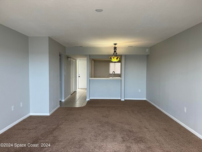 Building Photo - 6850 US-1