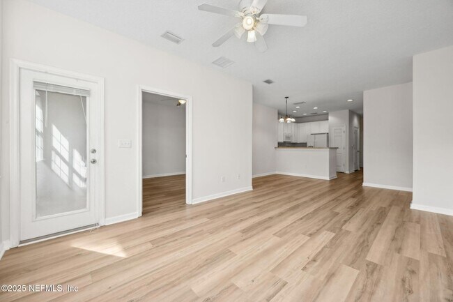 Building Photo - 12301 Kernan Forest Blvd