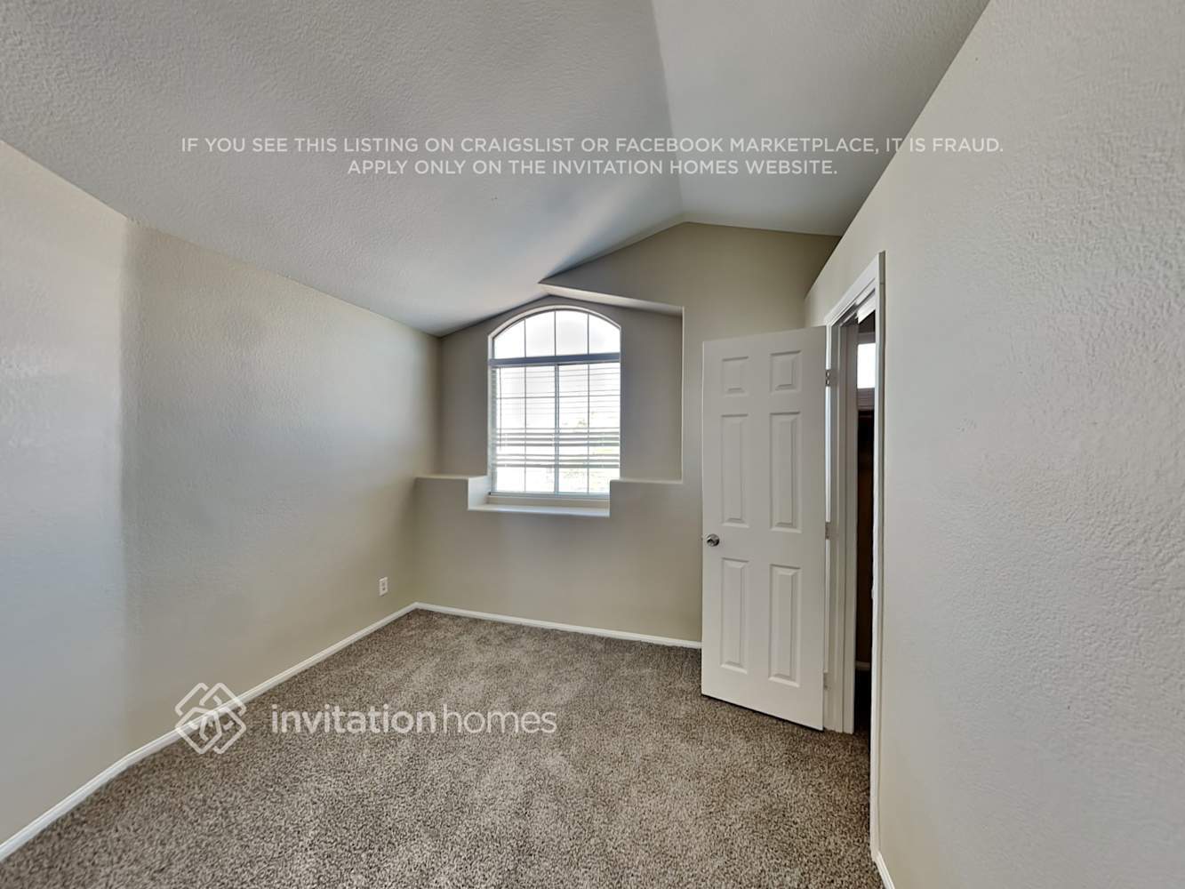 Building Photo - 3925 Laurel Brook Dr