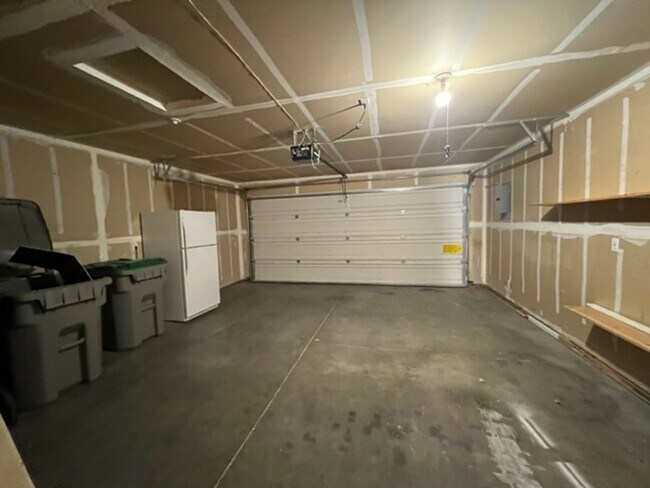 Building Photo - 2890 S Ladera Pl