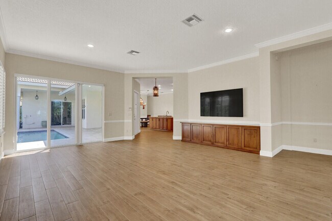 Building Photo - 2931 Twin Oaks Way