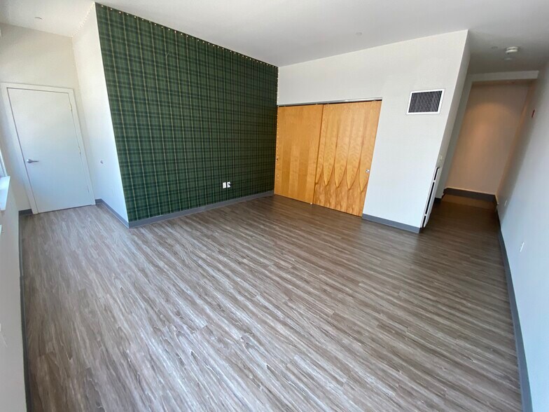 Building Photo - 147 E Berkeley St