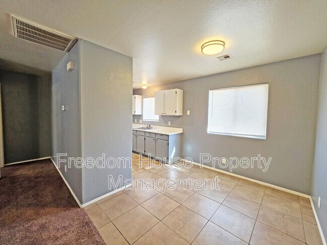 Building Photo - 1444 Star Rd