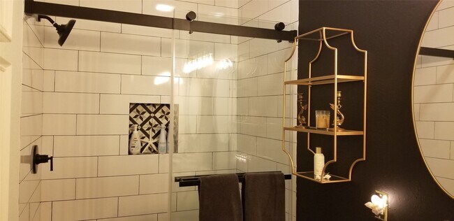 Building Photo - 500 Ferry Rd