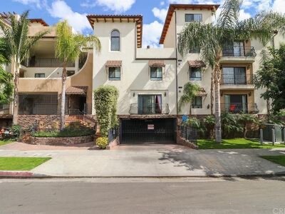 Building Photo - 5264 Satsuma Ave