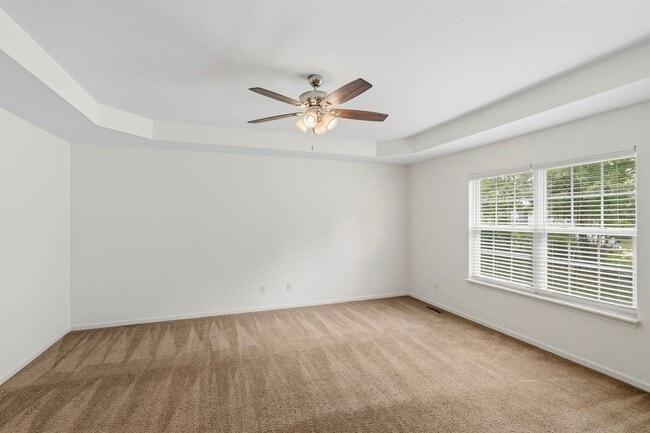 Building Photo - 5004-5006-5006 Betty Jean Way