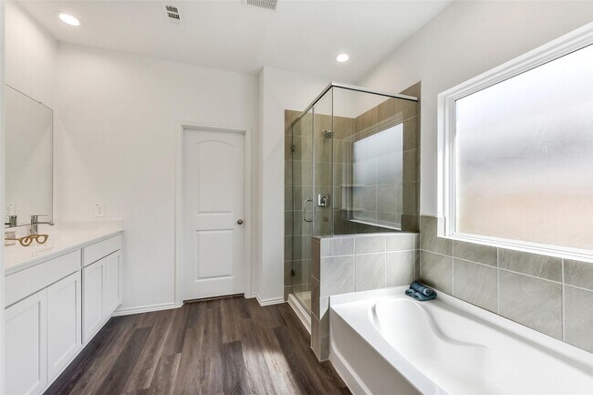 Building Photo - 4985 Blue Beetle Rdg Dr