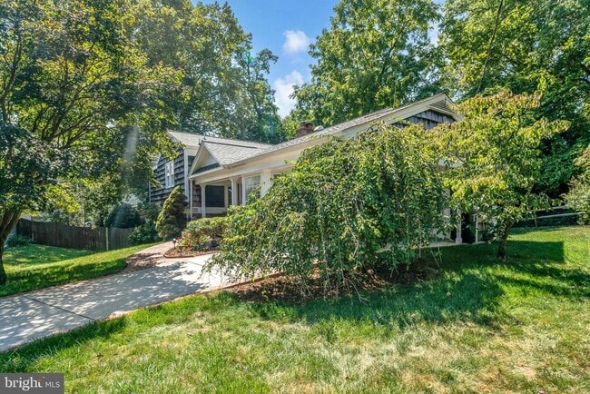 Building Photo - 2708 N Kensington St