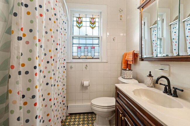 Building Photo - 1041 Stonewall Ln