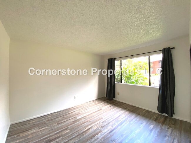 Building Photo - 2069 California Ave