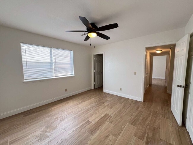 Building Photo - 428 Kays Ln