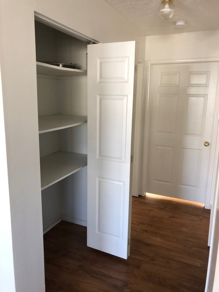 Hall Pantry - 219 Railroad St