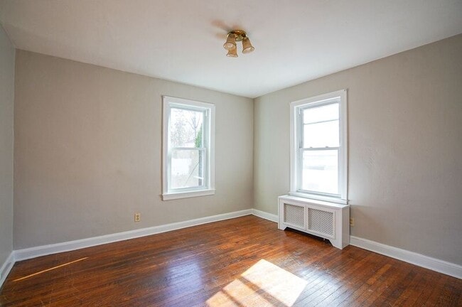 Building Photo - 42R Jefferson St