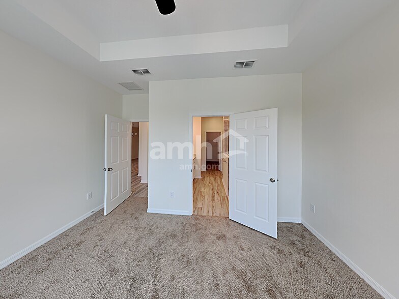 Building Photo - 6117 Voyagers Pl