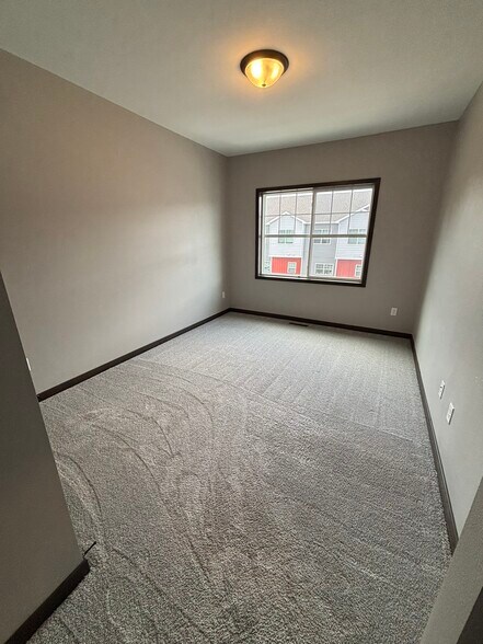 Building Photo - 3064 Bluestem Trl