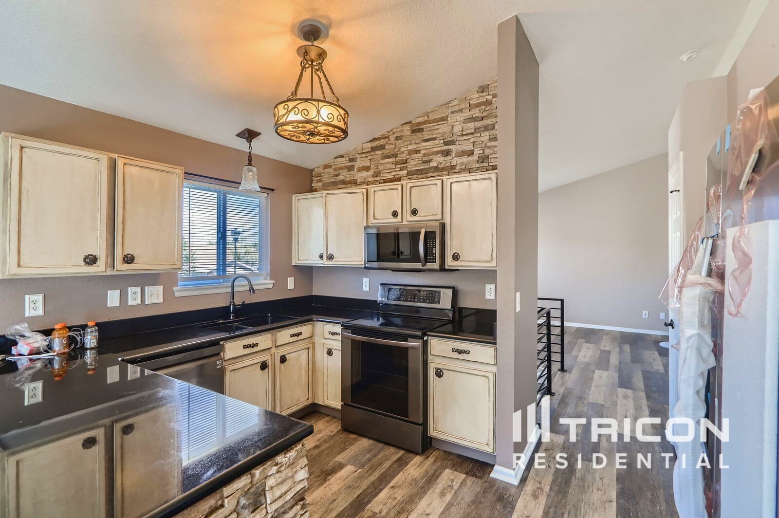 Building Photo - 21898 E Alamo Ln