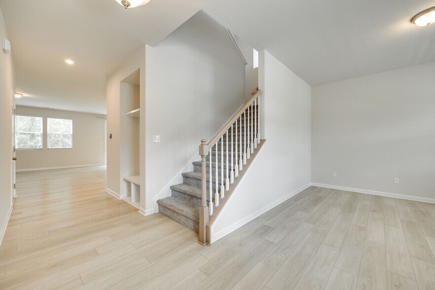 Building Photo - 4205 Matindale Way
