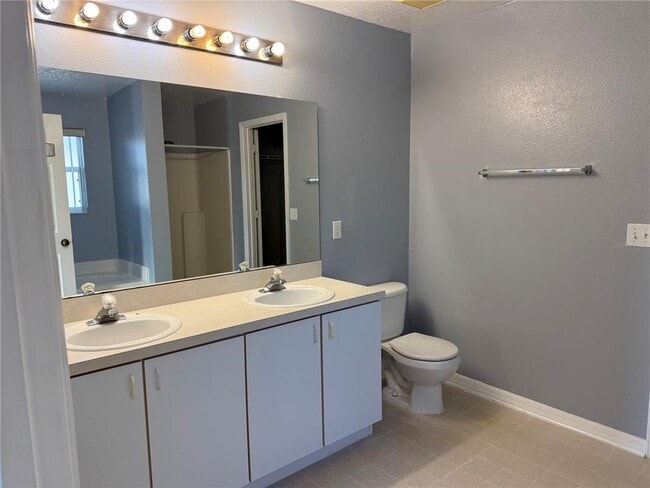 Building Photo - 1219 Kempton Chase Pkwy