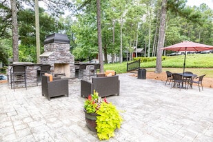 Building Photo - The BelAire