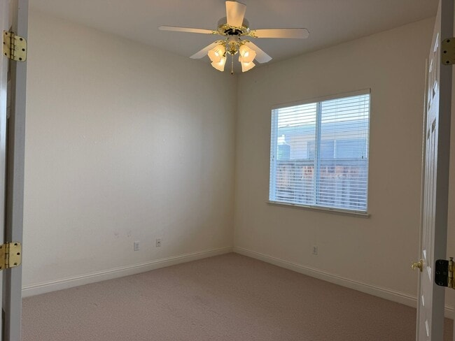 Building Photo - 5610 Adamstowne Way