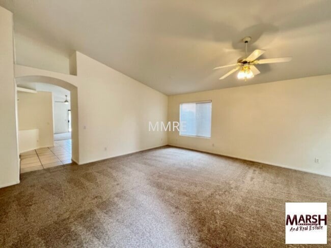 Building Photo - 4 bedrooms with lots of living space in Chandler!