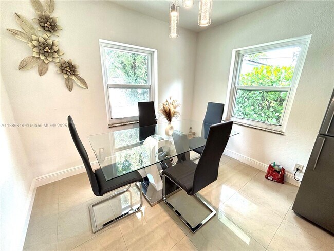 Building Photo - 13101 NW Miami Ct