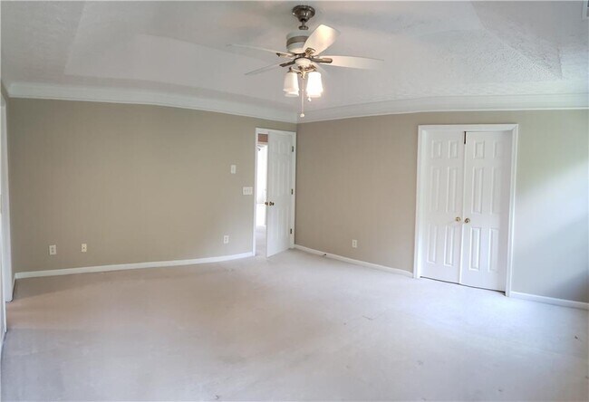 Building Photo - 204 Wild Flower Ln