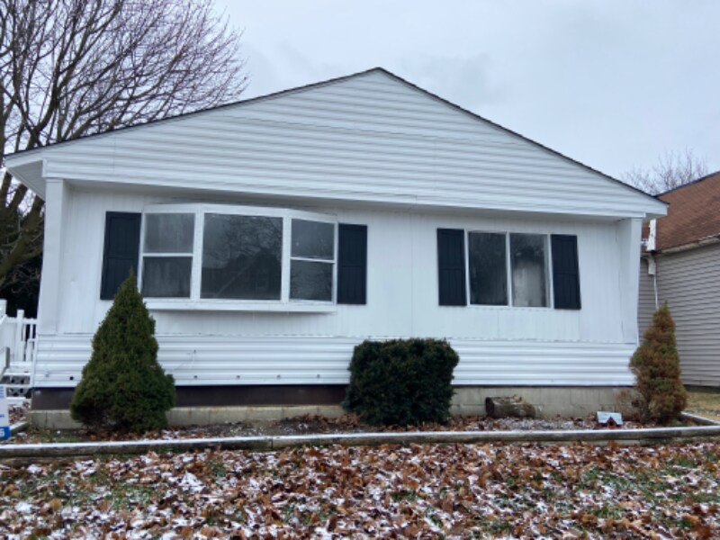 Building Photo - 454 Mill St