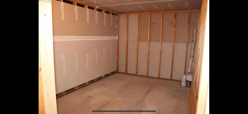 Building Photo - 1608 Creek Rd