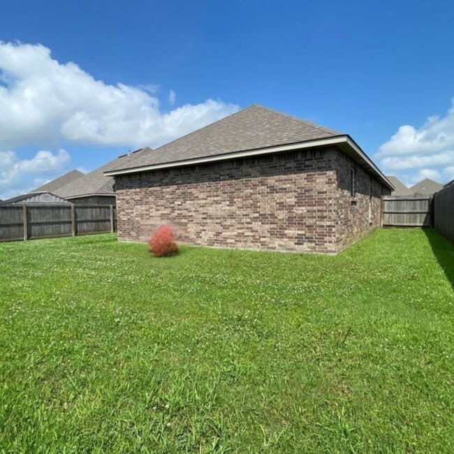 Building Photo - 103 Sapphire Springs Rd