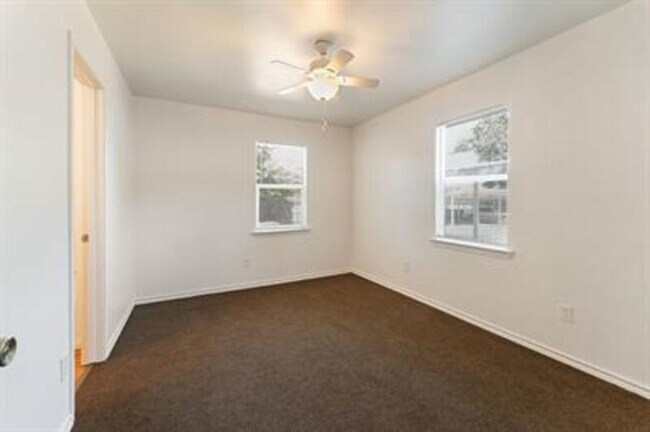 Building Photo - 720 Pritchett Ln