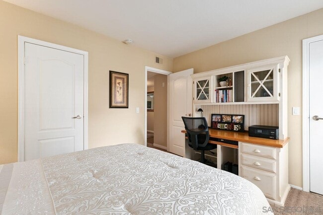 Building Photo - 12095 Alta Carmel Ct