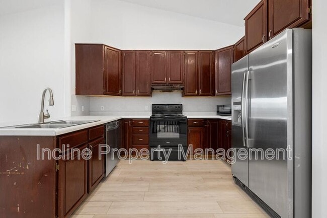 Building Photo - 439 E 2000 S