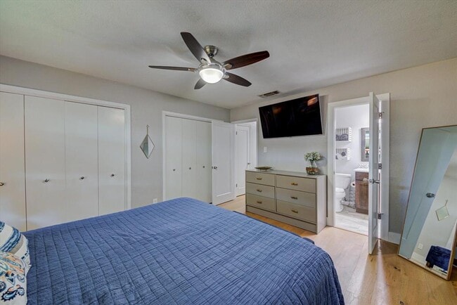 Building Photo - 2713 Bryonhall Dr