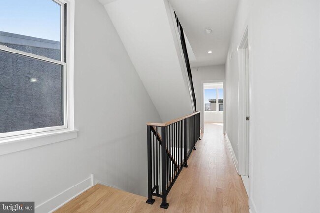 Building Photo - 222 Hermitage St