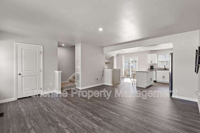 Building Photo - 118 Manilla Cir
