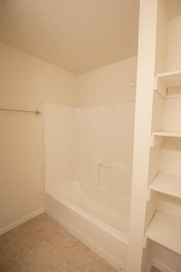 Building Photo - 1930 CENTER St