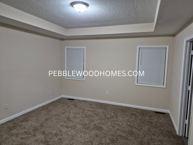Primary bedroom - 2599 Candler Way SW