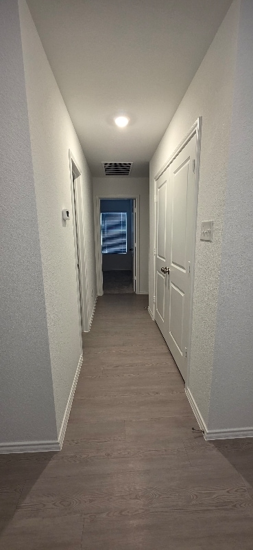 Building Photo - 115 Kings Row Ln