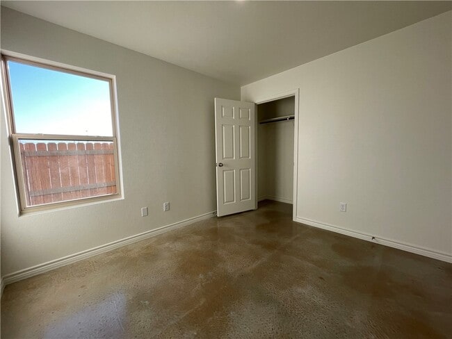 Building Photo - 2404 Duntov Dr