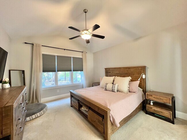 Building Photo - Gorgeous Custom Built 4BD, 3BA Holly Springs Home with Home Gym Setup and Fenced In Yard