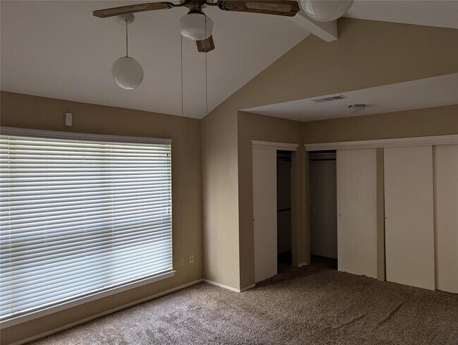 Building Photo - 7210 Thicket Trail Dr