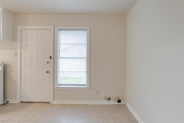 Building Photo - 4808 Sandage Ave