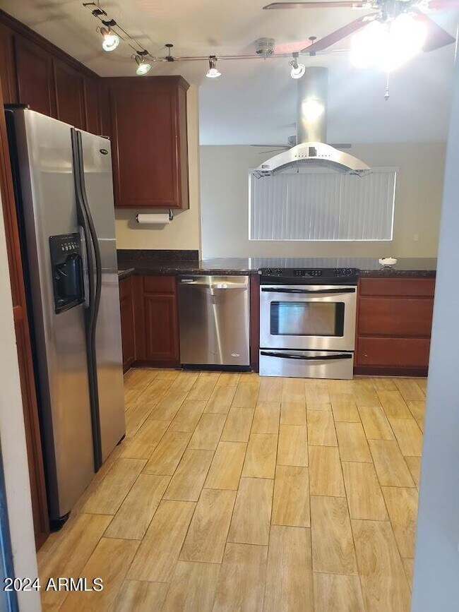 Building Photo - 2525 S College Ave