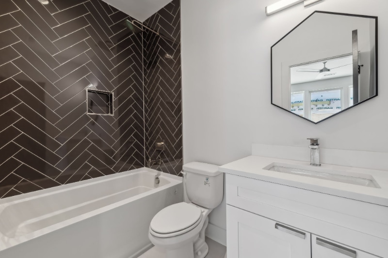 Building Photo - 1300 Edgehill Ave