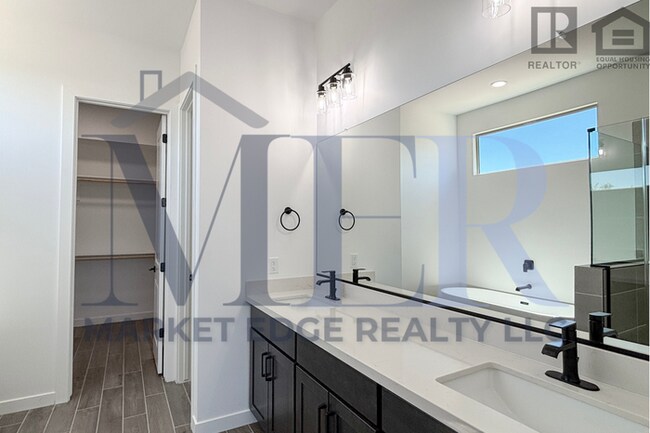Building Photo - 3Bed/2Bath Home in North Scottsdale! Ready...