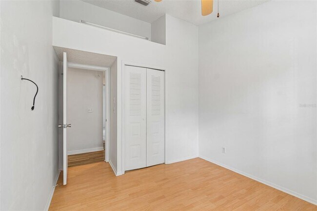 Building Photo - 607 Bough Ave